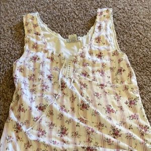 Women’s sleeveless top